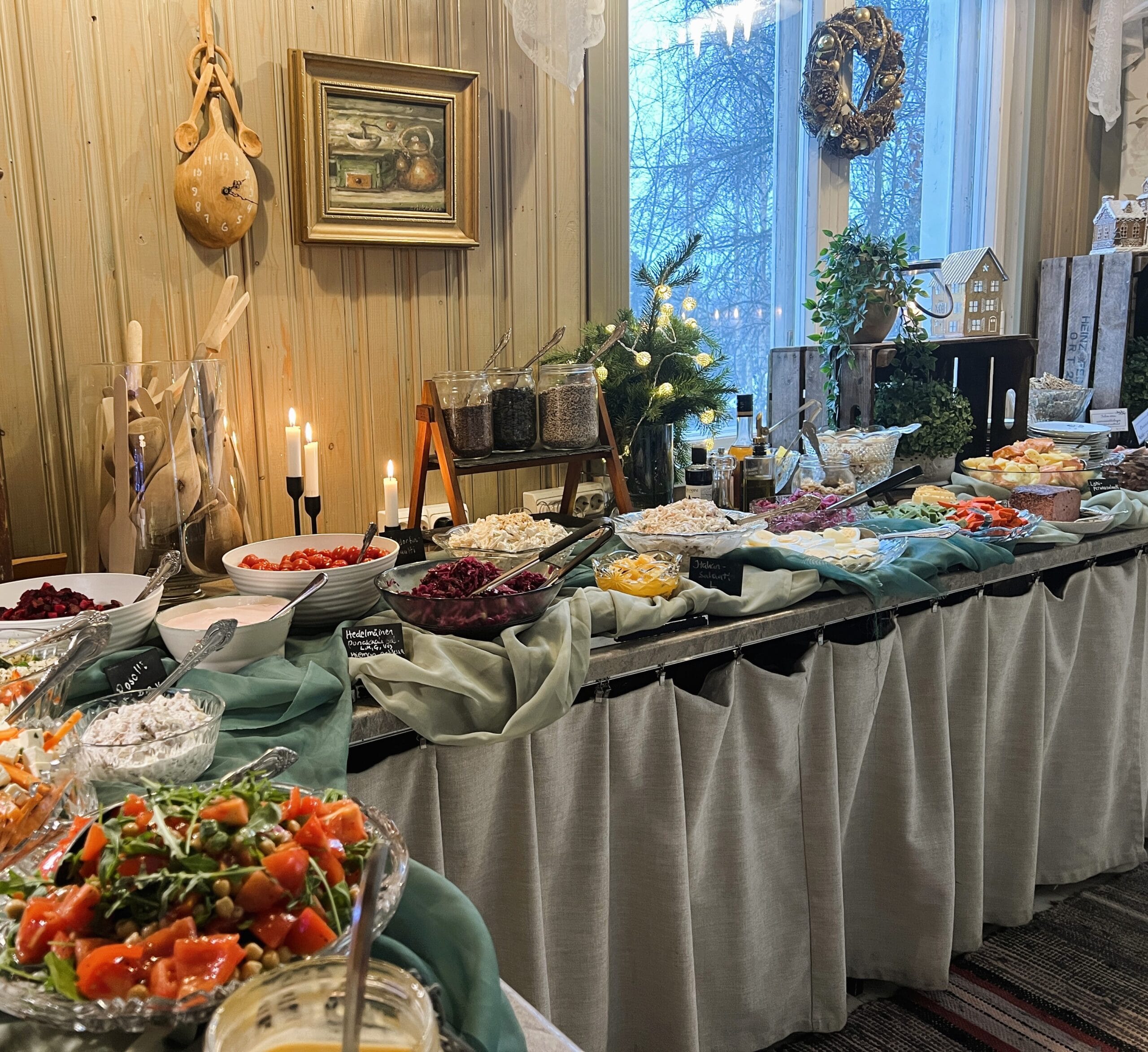 Saarijärven Ruustinnan runsas joulu buffet