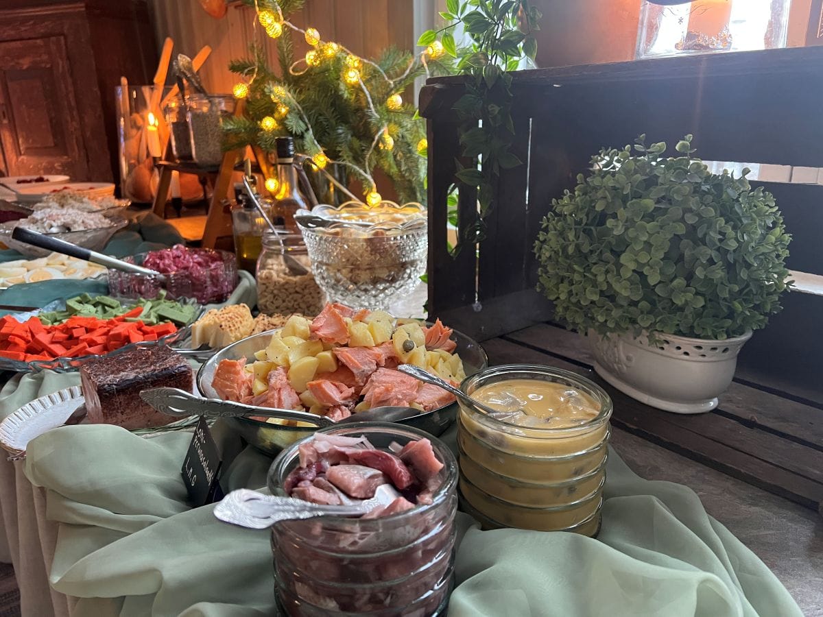 Saarijärven ruustinnan joulupöydän alkuruokia